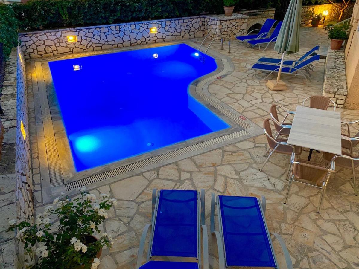 Olga With Private Pool By Dadovillas Villa